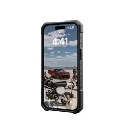 UAG Monarch Pro MagSafe, carbon fiber - iPhone 15