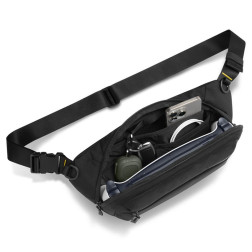 Spigen Klasden Sling Bag, black