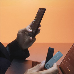 Ledger Nano X – Bluetooth kriptovaliutų piniginė