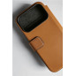 Dėklas Nomad Modern Leather Folio, english tan - iPhone 17 Pro