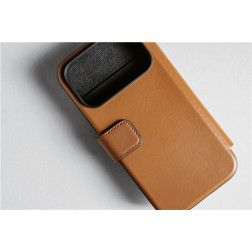 Dėklas Nomad Modern Leather Folio, english tan - iPhone 17 Pro
