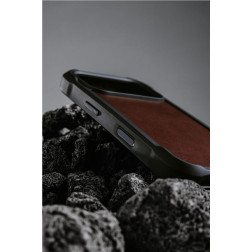 Nomad Rugged Leather Case, rustic brown (Horween) - iPhone 17 Pro Max